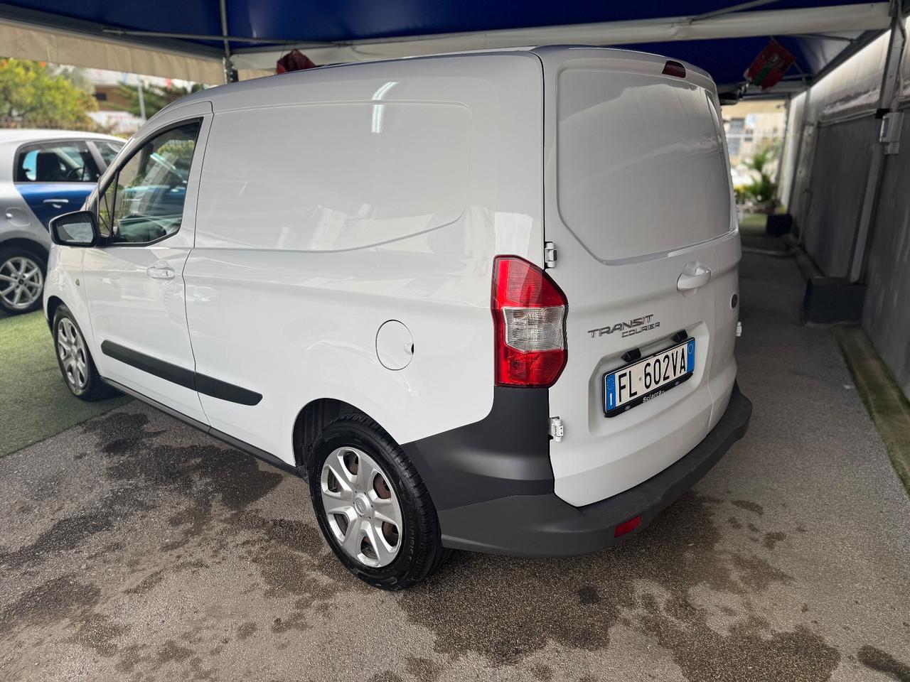 Ford Transit Courier 1.5 TDCi 75CV Van Entry