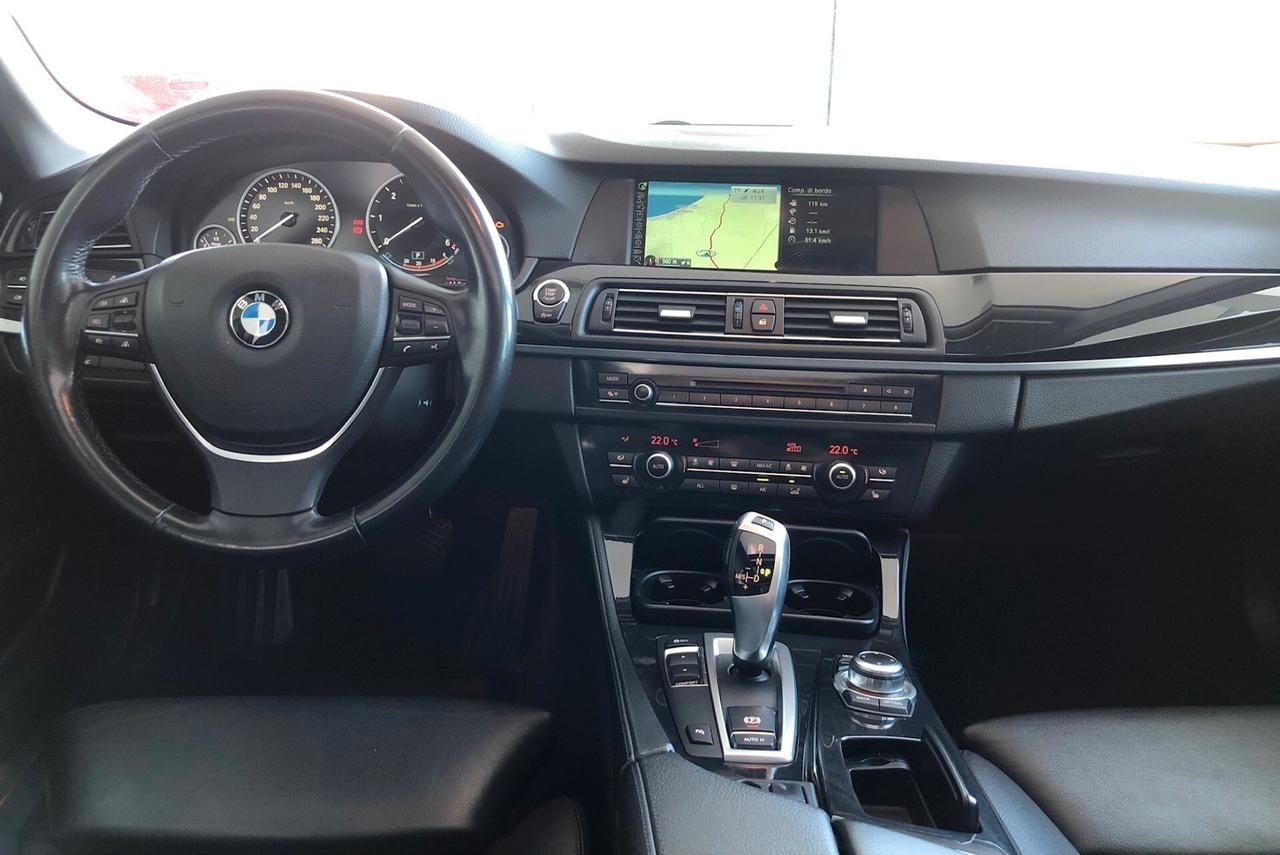 BMW 520D TOURING FUTURA, CON TETTO PANORAMICO APRIBILE E GANCIO DI TRAINO