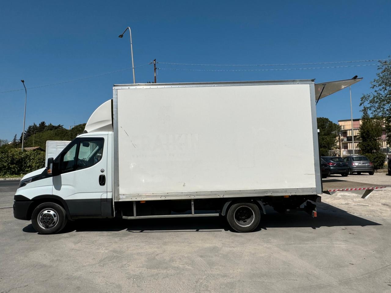 Iveco Daily 35C14 FURGONE CASSA E SPONDA IDRAULICA ANNO 2019