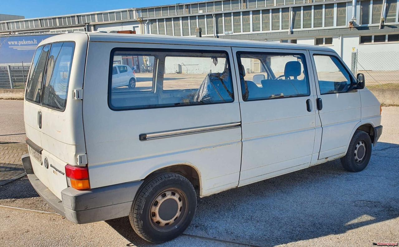 Volkswagen Transporter 2.4 D Vetrato Passo Lungo