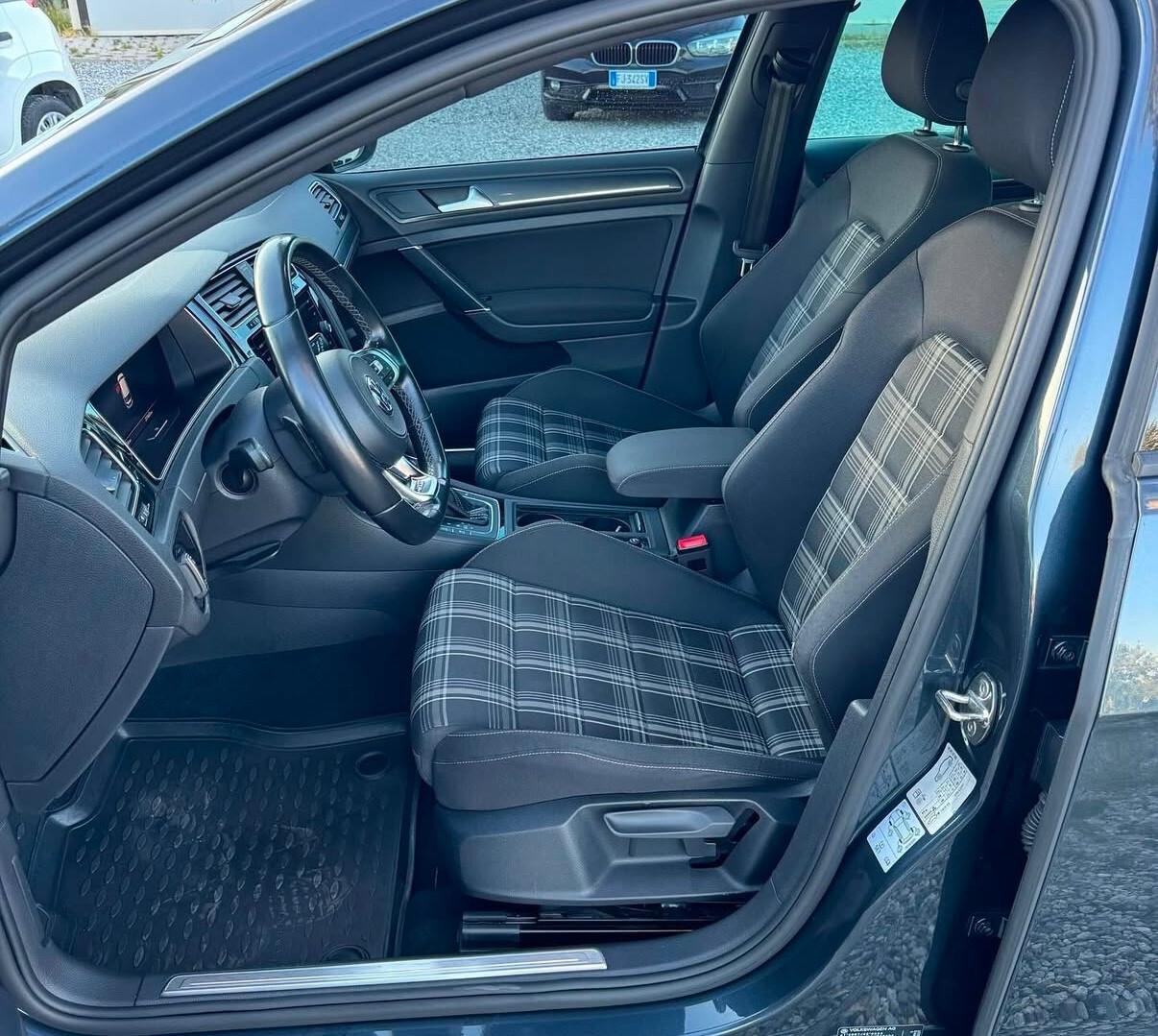 Volkswagen Golf GTD 2.0 TDI DSG 5p. BlueMotion Technology