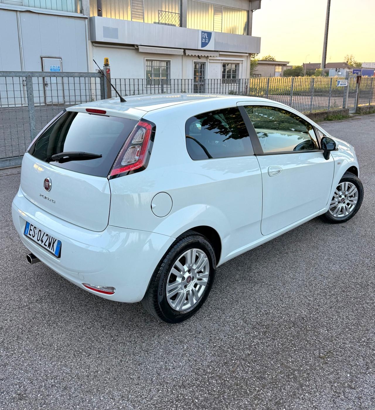 Fiat Punto 1.3 MJT II 75 CV 3 porte Lounge