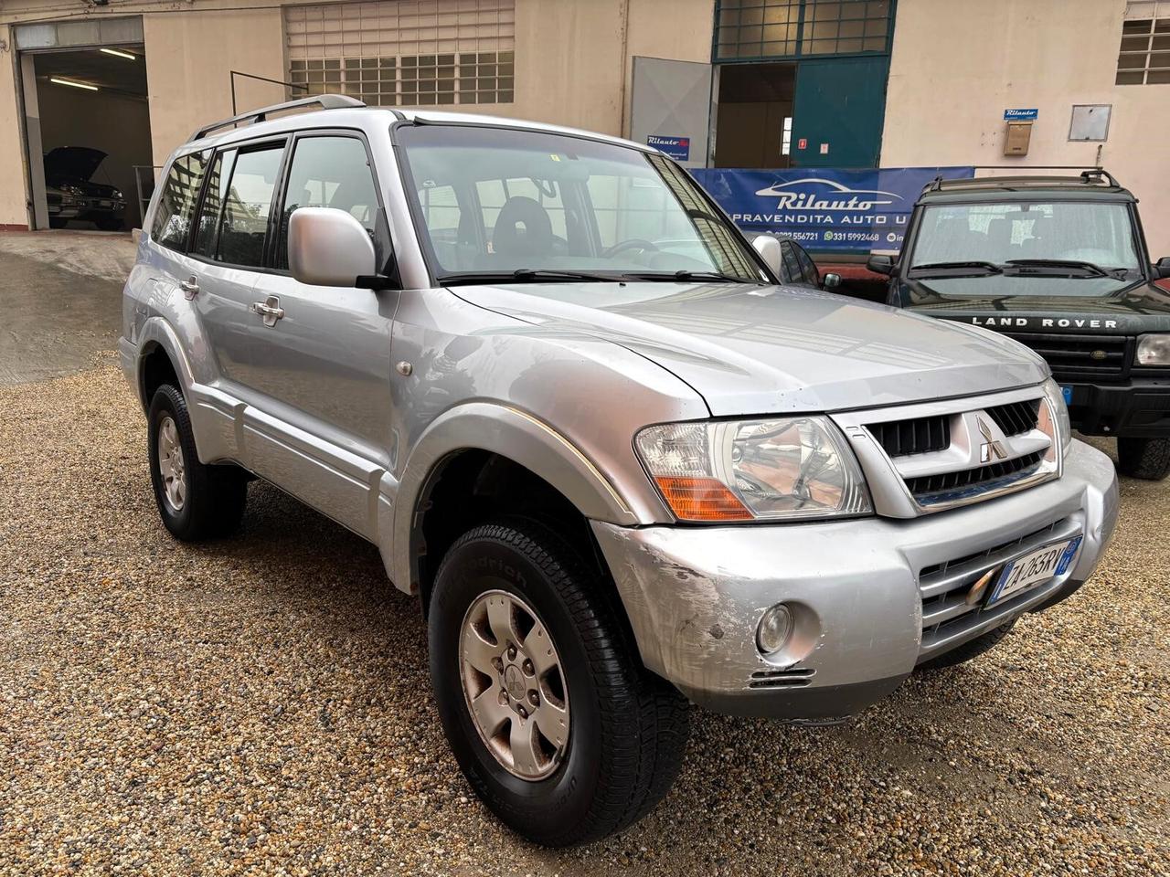 Mitsubishi Pajero 3.2 16V DI-D 5p. 7 posti gancio