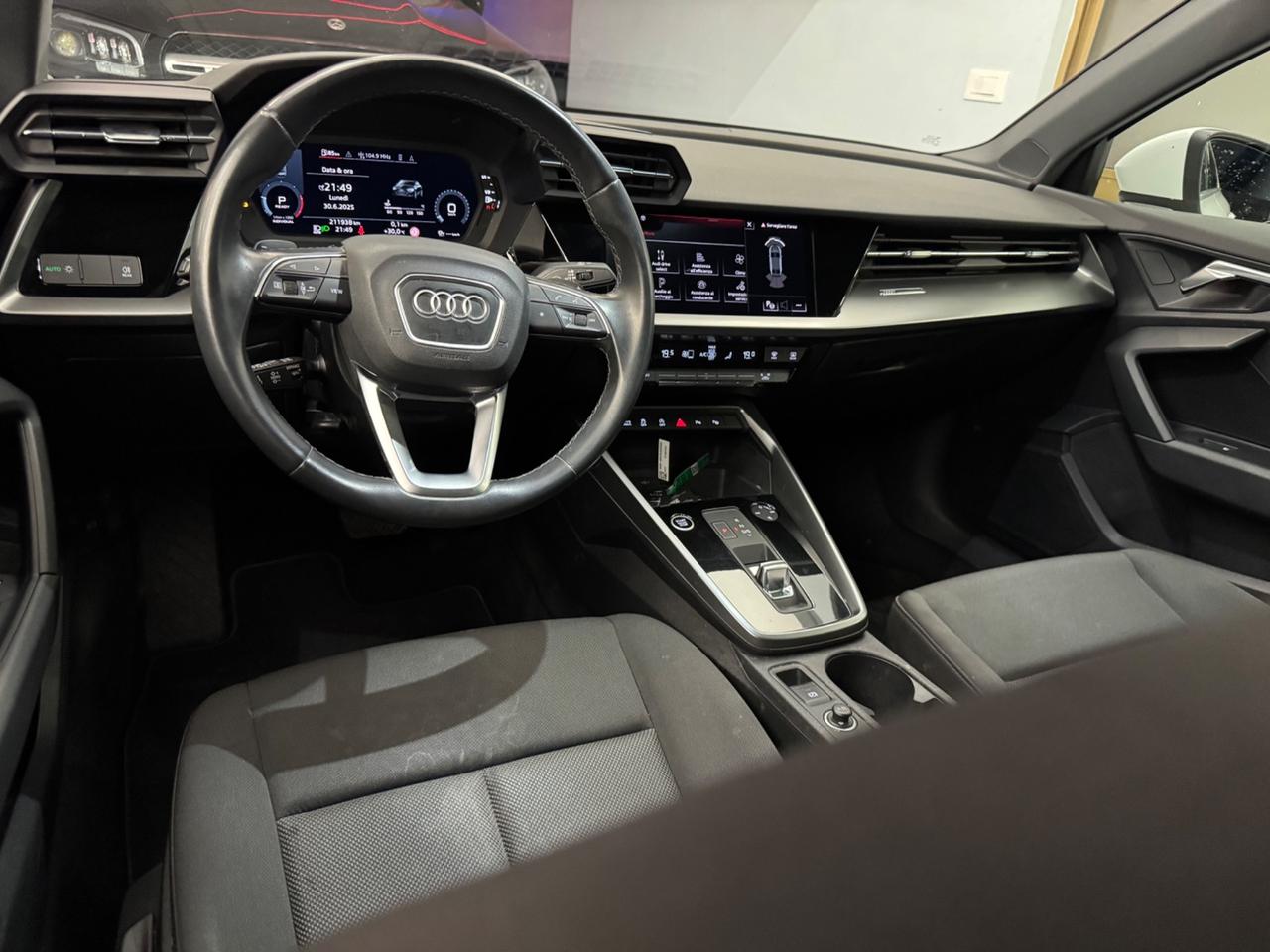 Audi A3 Sedan 30 TDI S tronic S line edition