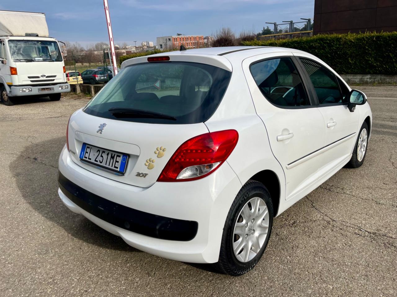 Peugeot 207 1.4hdi 2012 132.000km perfetta per neopatentati