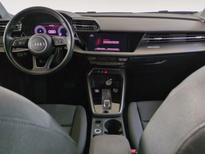 Audi A3 30 TDI S tronic Business