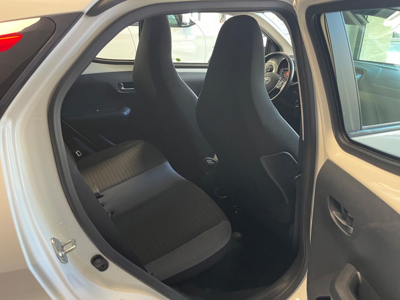 Toyota Aygo Connect 1.0 VVT-i 72 CV x-play