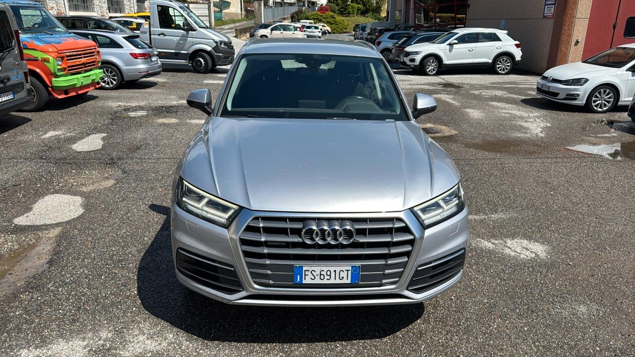 Audi Q5 2.0 TDI 150 CV Business