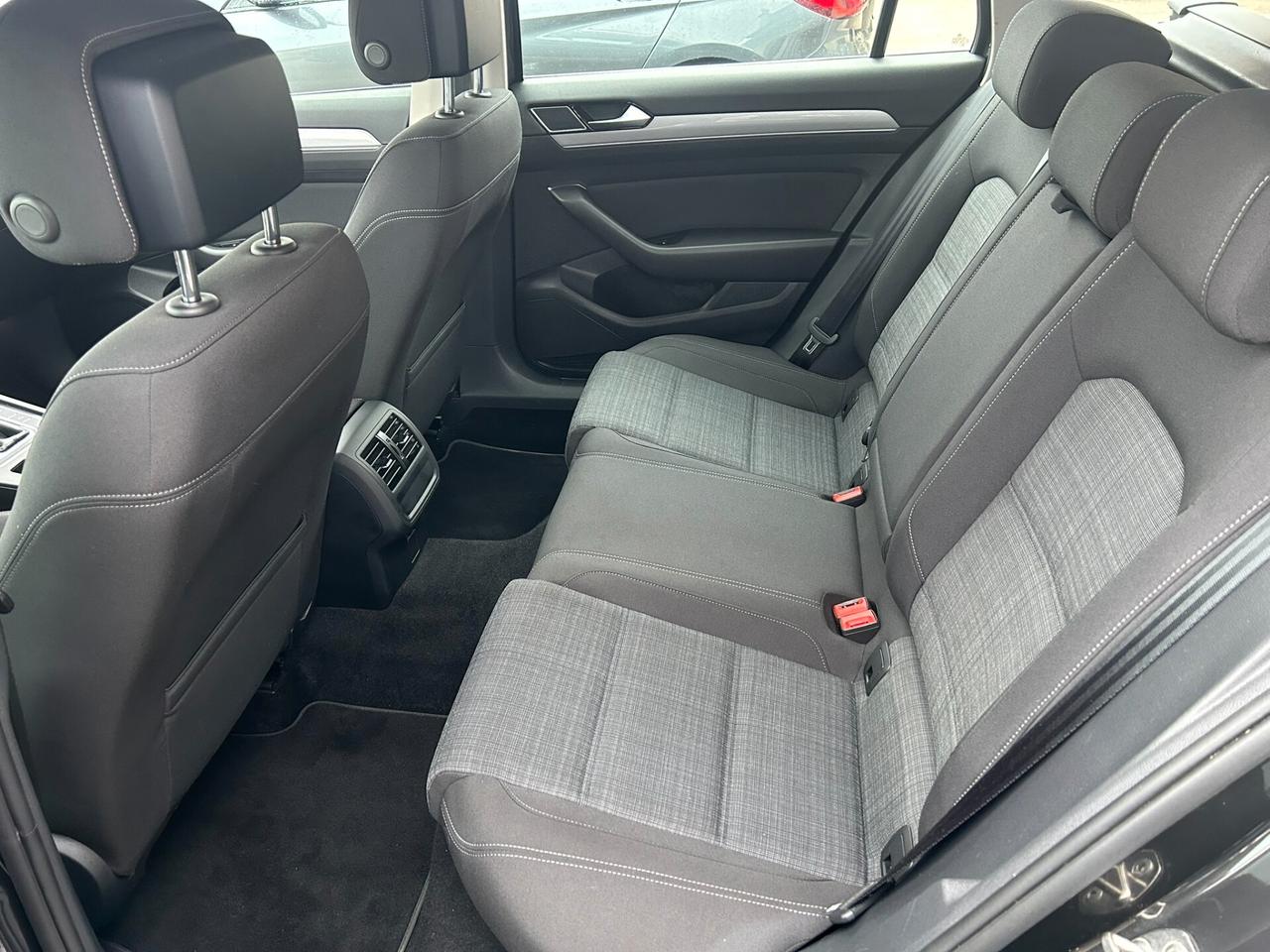 VW PASSAT VARIANT 2.0 TDI 150CV DSG Business