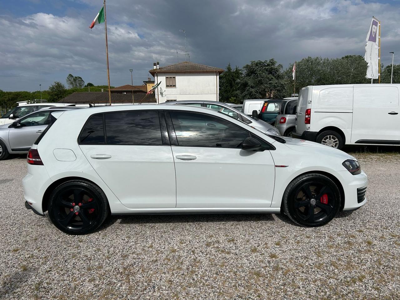 Volkswagen Golf GTI Performance 2.0 TSI 3p. BlueMotion Technology