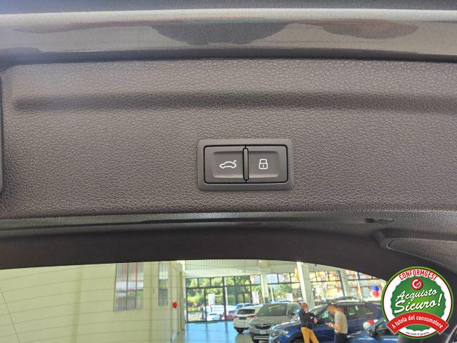 AUDI Q3 SPB 35 TDI S tronic Identity Black
