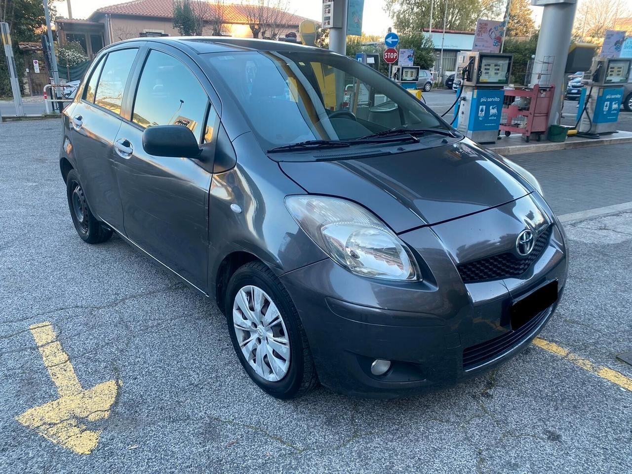 Toyota Yaris 1.4 D-4D DPF 5 porte Sol