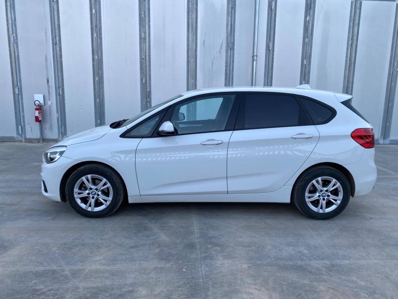 Bmw 2er Active Tourer 214d Avangarde