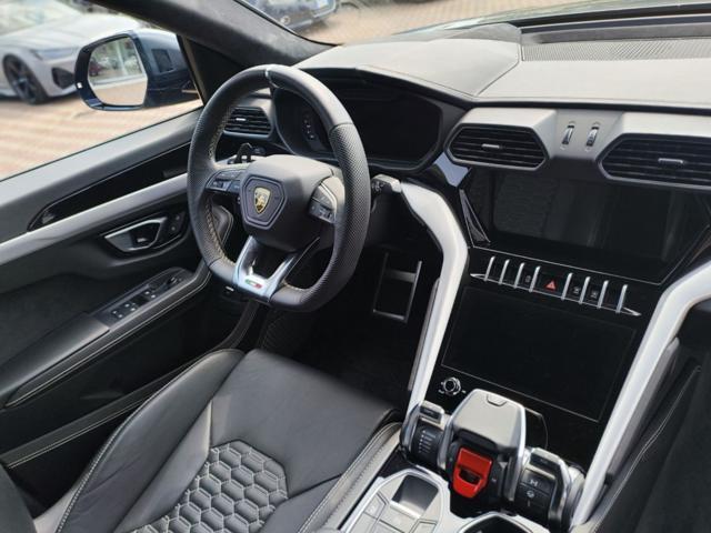 LAMBORGHINI Urus 4.0