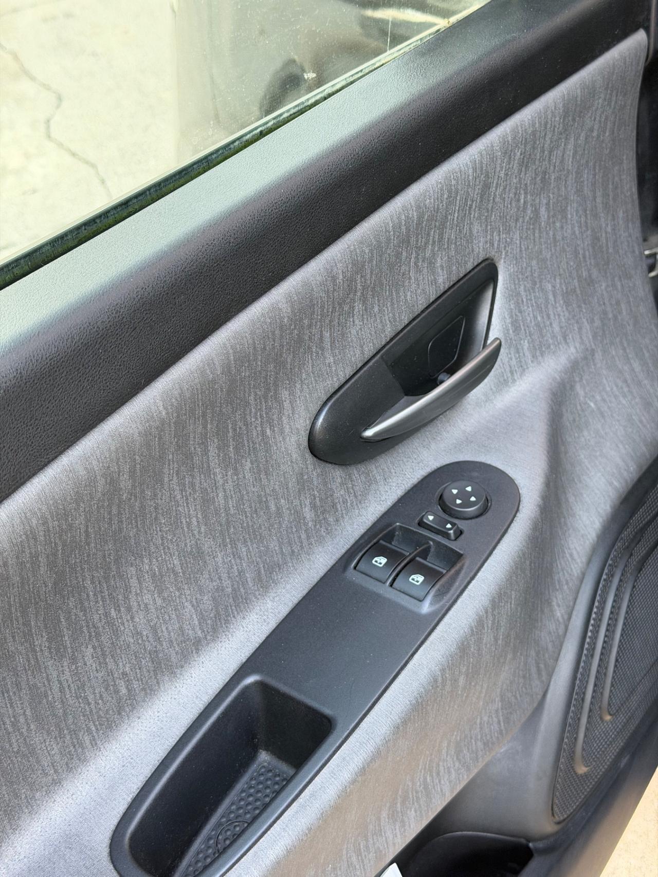 Lancia Ypsilon 85 CV 5 porte Metano Ecochic - Garanzia 12mesi