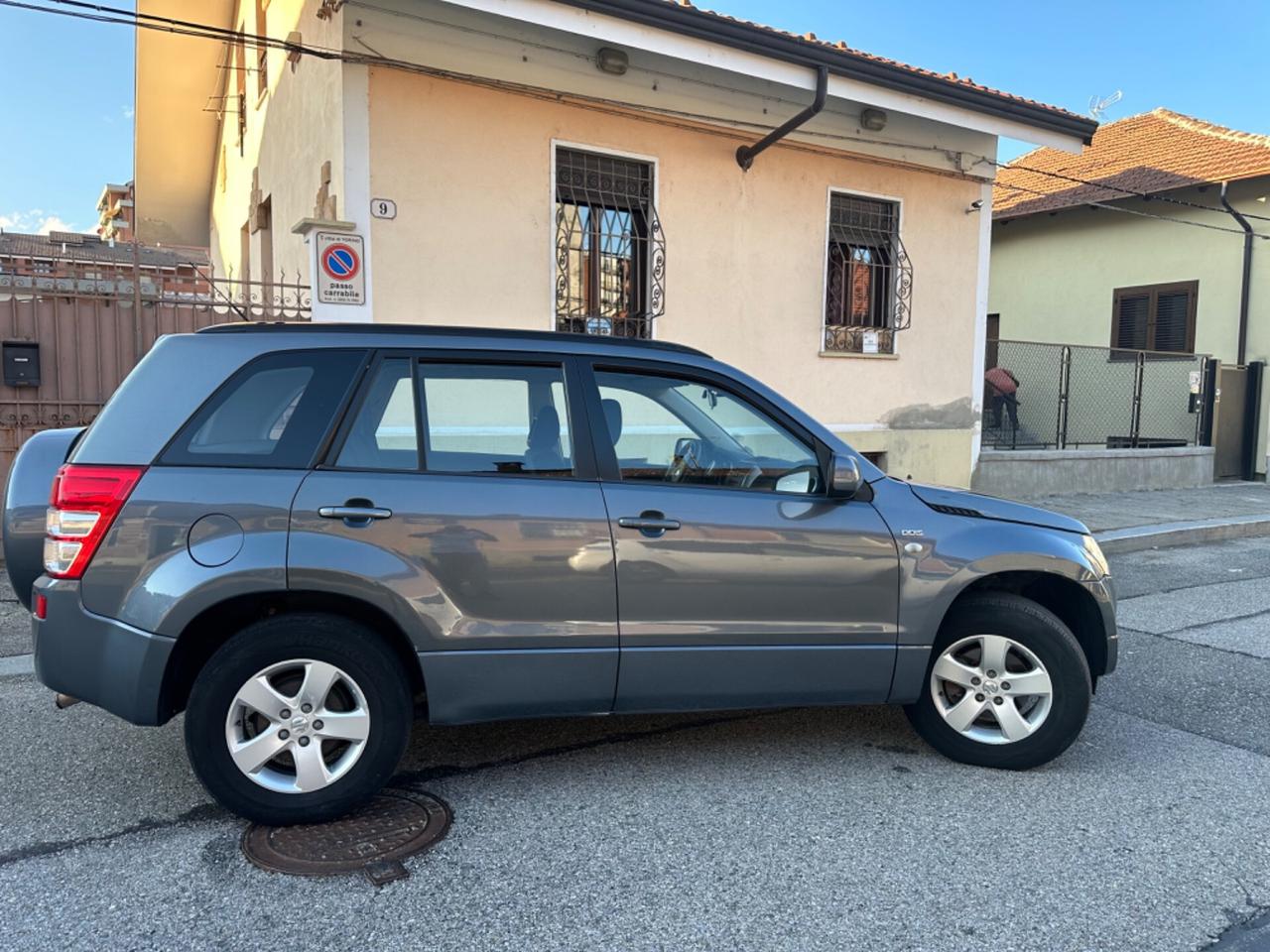 Suzuki Grand Vitara Grand Vitara 1.9td 5 porte gancio traino