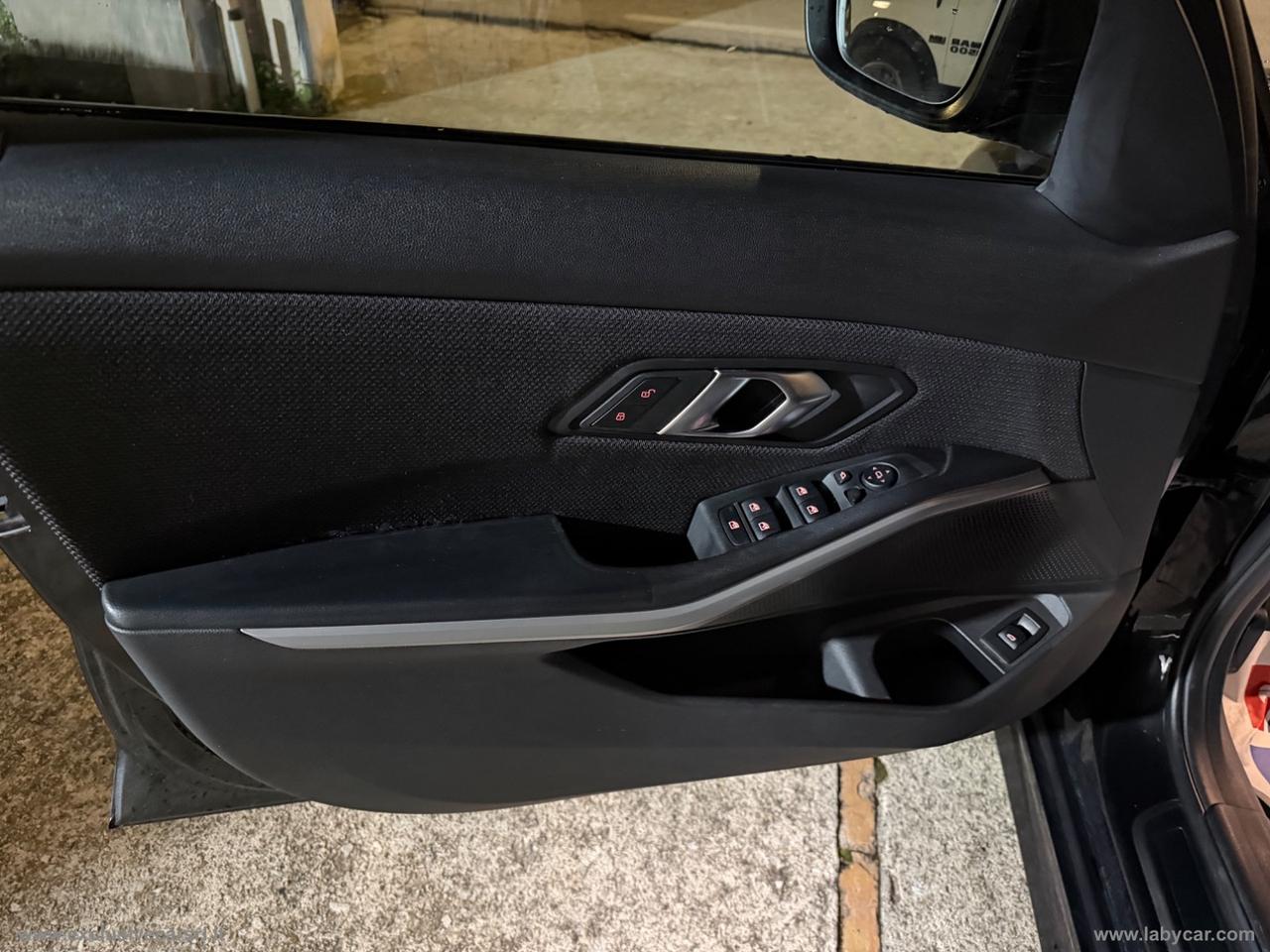 BMW 318d 48V Touring Business Advantage