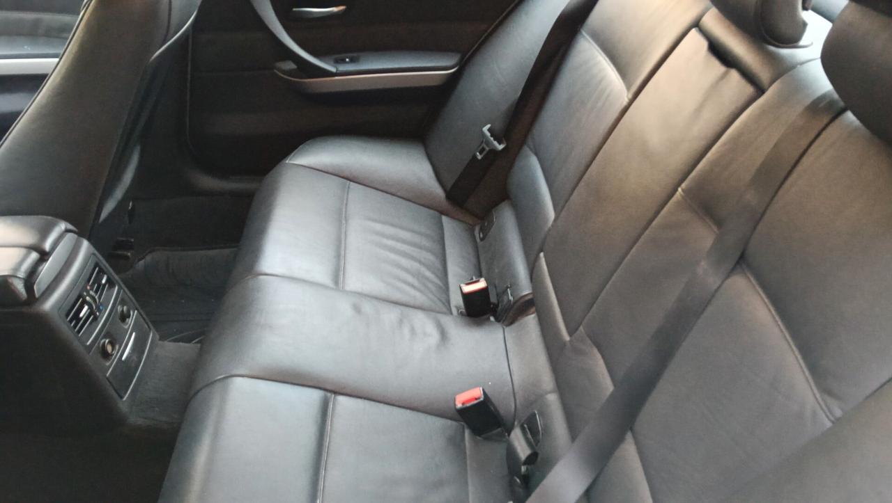 BMW 320 D 2.0 DIESEL-2005