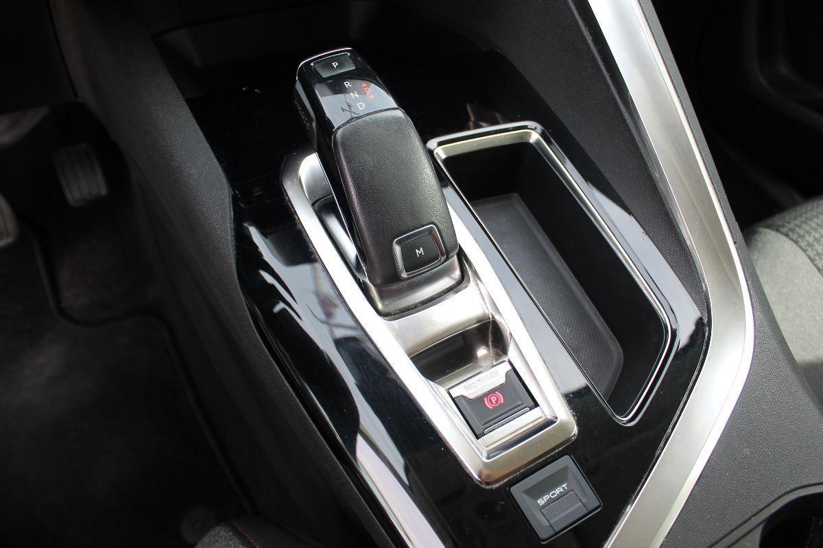 PEUGEOT - 3008 - BlueHDi 130 EAT8 S&S Allure