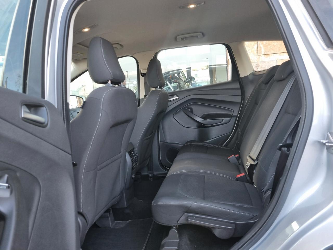 Ford Kuga 1.5 TDCI 120 CV S&S 2WD Powershift Business