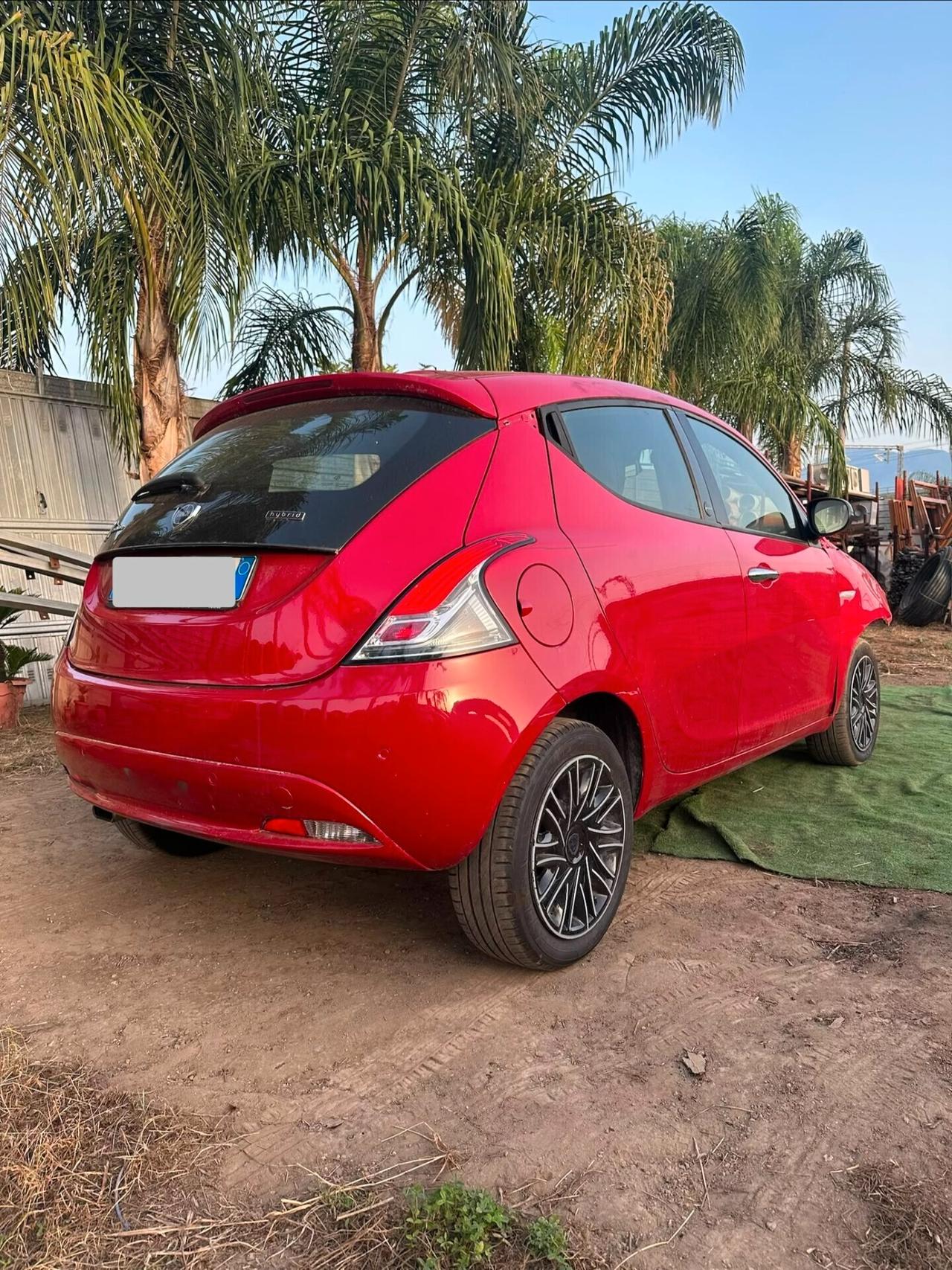 Lancia Ypsilon 1.0 FireFly SINISTRATA