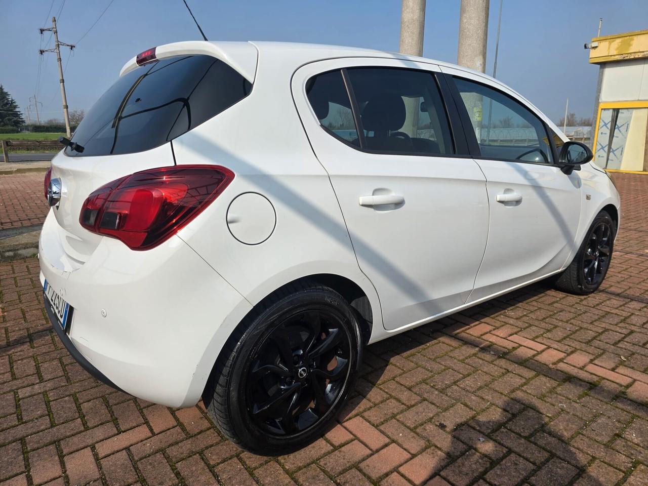 Opel Corsa 1.4 90CV GPL CASAMADRE , PERFETTA NEOPATENTATI