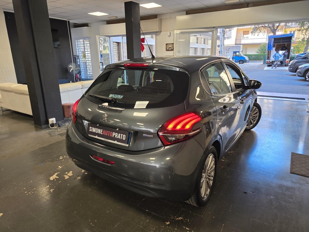 Peugeot 208 PureTech 82 5 porte Allure