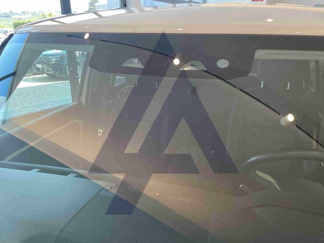 Land Rover Defender 110 3.0D I6 200 CV AWD Auto X-Dynamic HSE