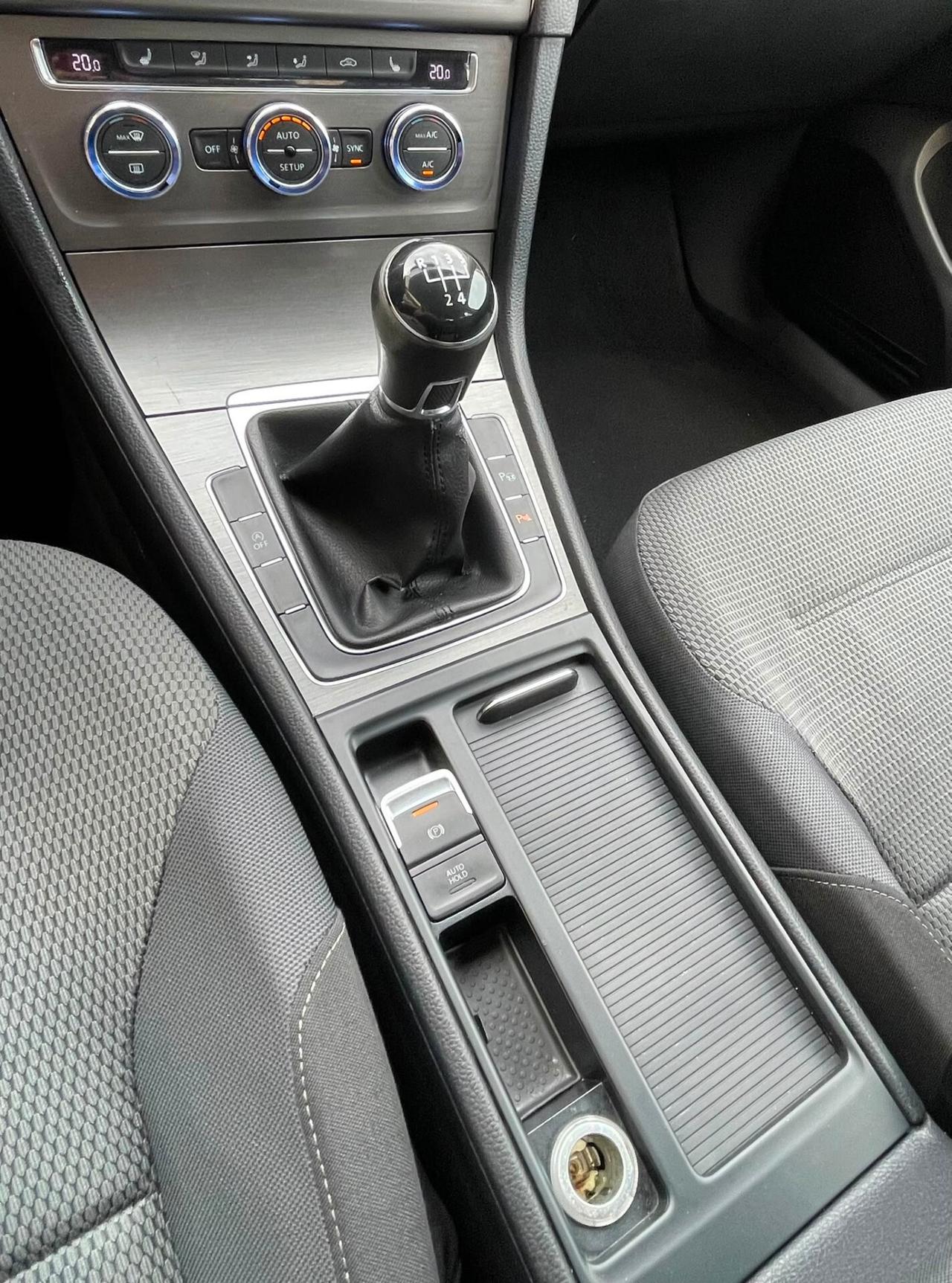 VW Golf 1.6 TDI Highline BlueMotion BUSINESS