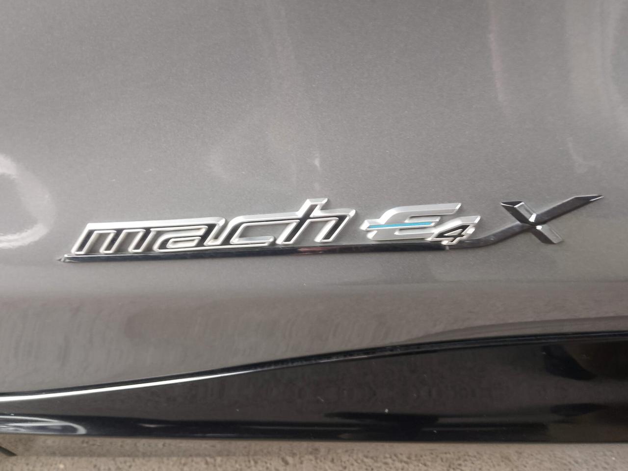 Ford Mustang Mach-E AWD Elettrico Extended 351CV First Edition