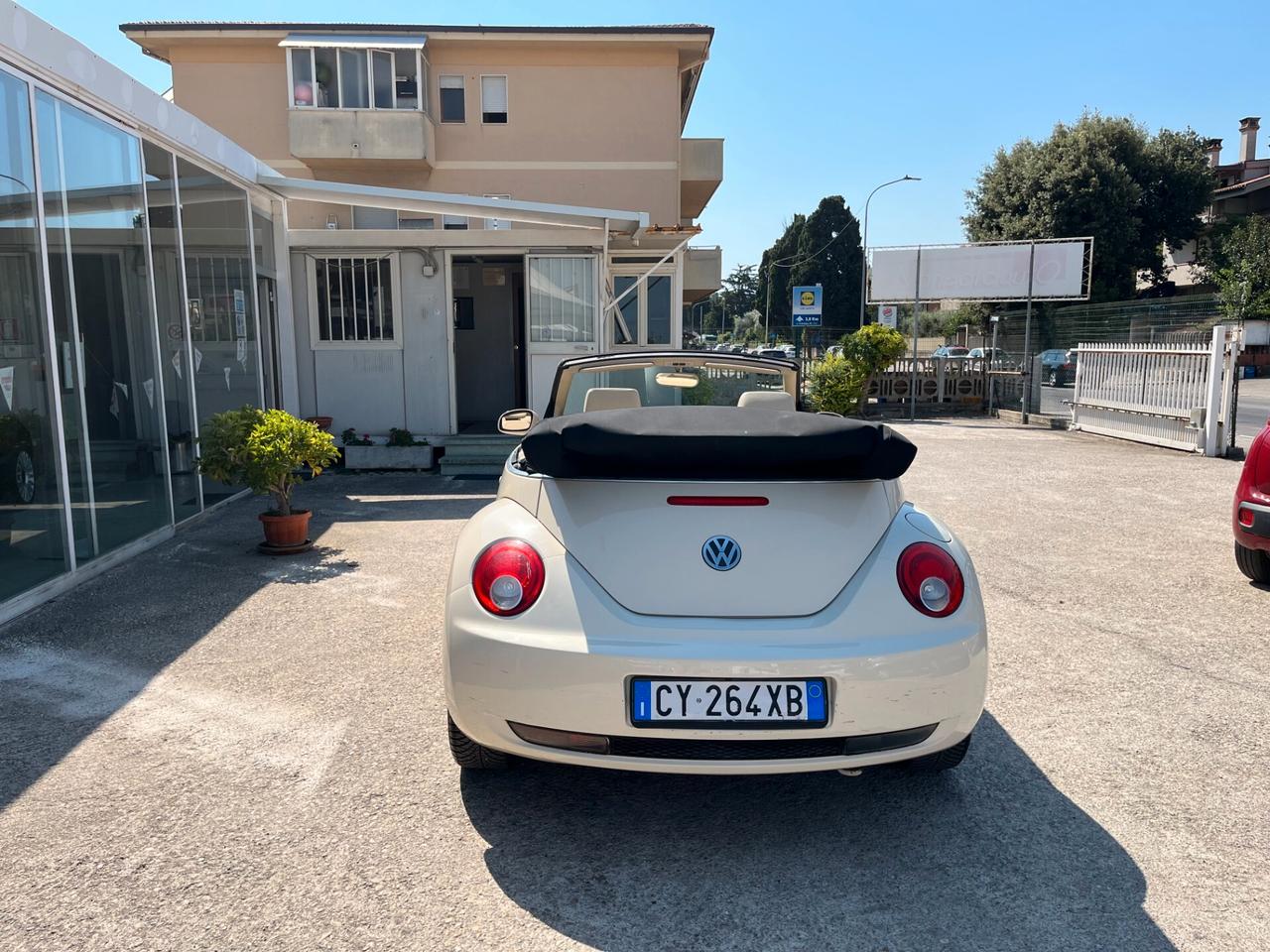 Volkswagen New Beetle 1.6 Cabrio