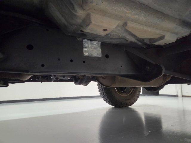 LAND ROVER Defender 90 2.4 TD4 AUTOVETTURA