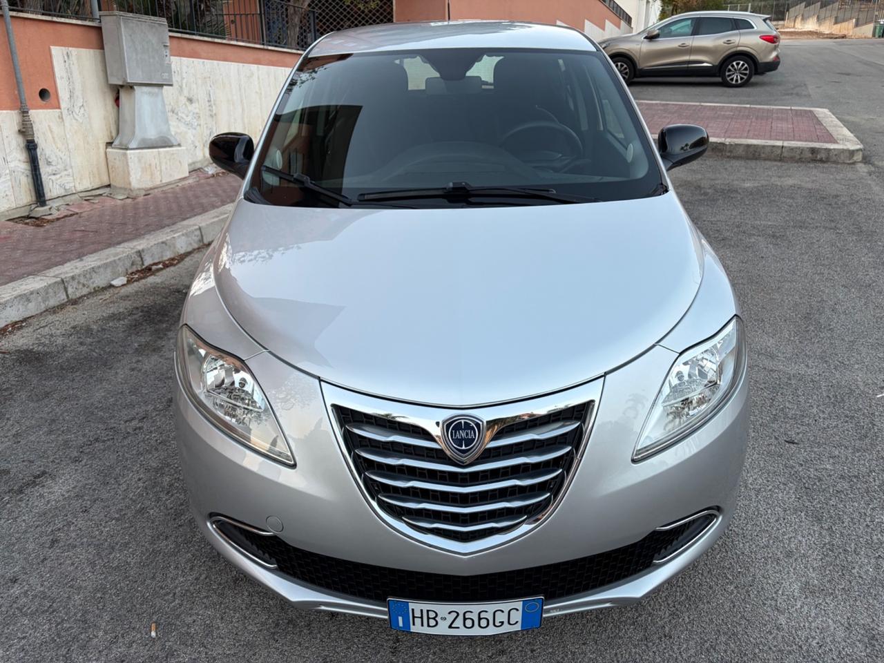 Lancia Ypsilon 1.2 Benz ideale per neopatentati