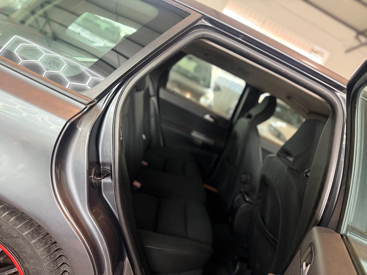Volvo V50 1.6 Diesel 115CV Per Neopatentati