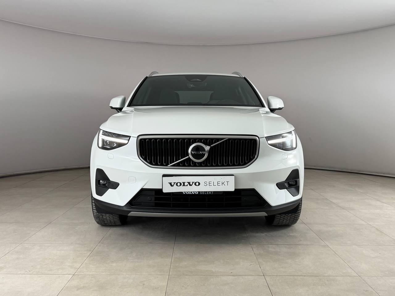 VOLVO XC40 2023 - XC40 2.0 b3 Core auto