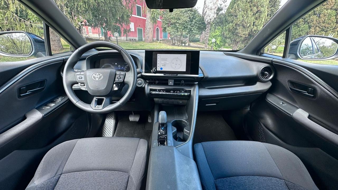 Toyota C-HR 1.8 HV Active 2024 solo 5.500KM PERFETTA leggi testo