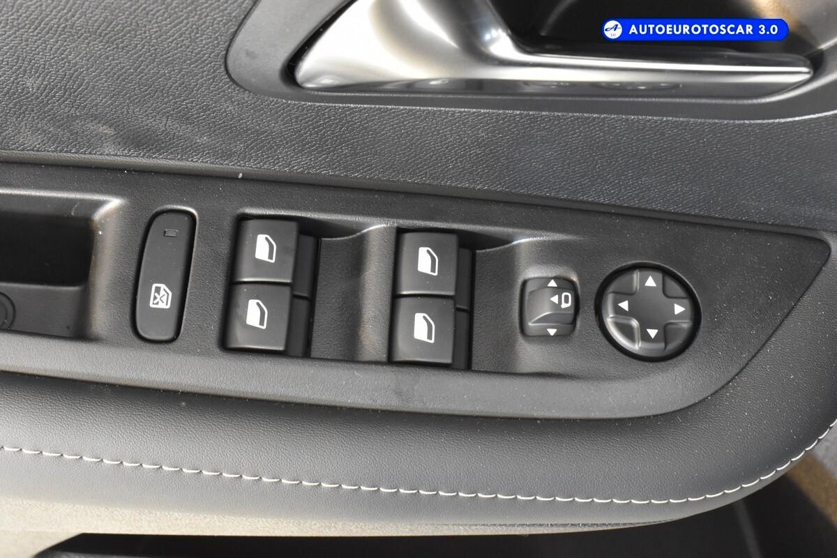 Peugeot 208 PureTech 100 Stop&Start 5 porte Allure