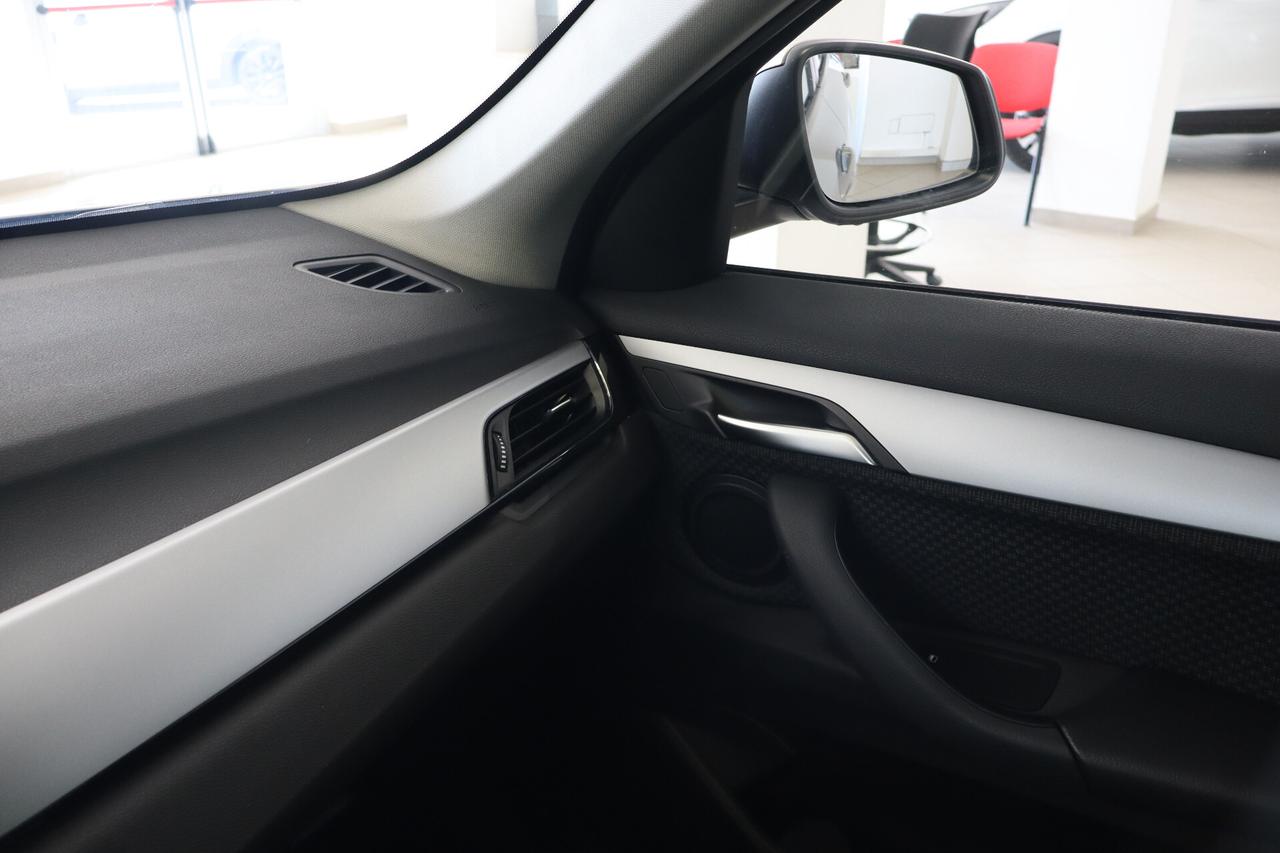 BMW X1 SDRIVE 18d sDrive18D BUSINESS ADVANTAGE STEPTRONIC