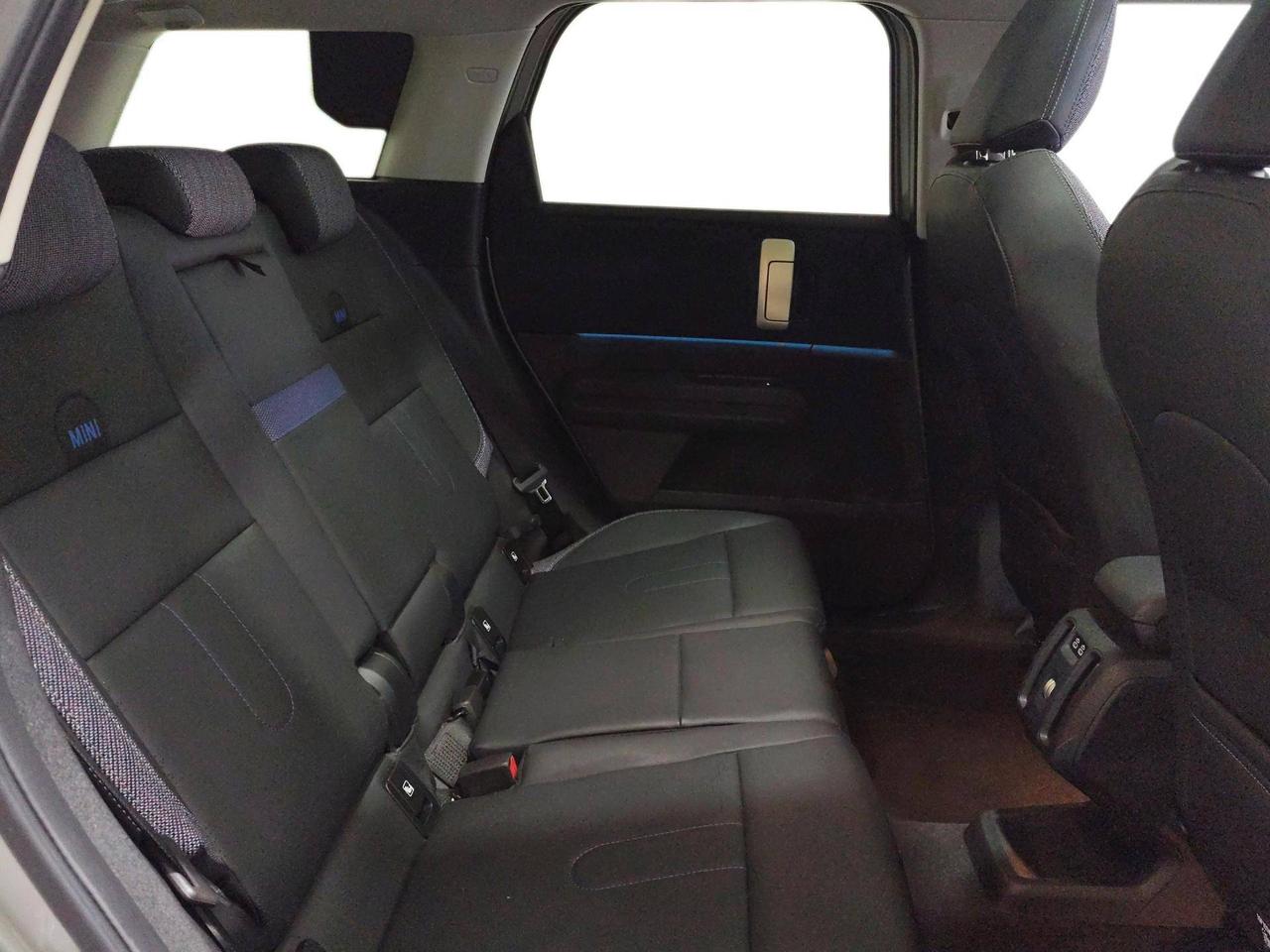 MINI Countryman D 48V "Pacchetto M" Classic