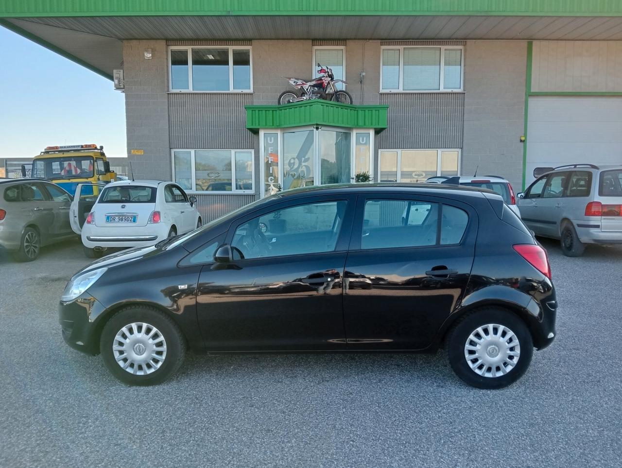 Opel Corsa 1.0 12V 65cv 5 porte OK NEOPATENTATI