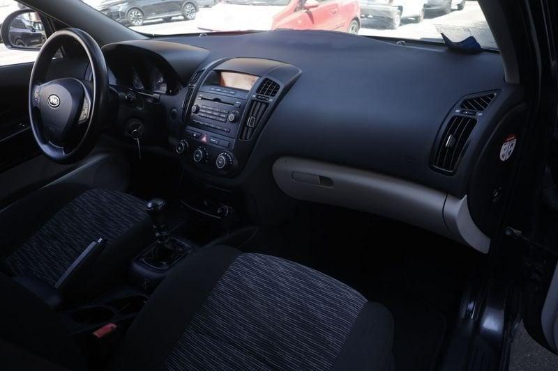 Kia cee'd KIA Ceed 5p 1.4 EX bi-fuel 80KW ANNO 2009