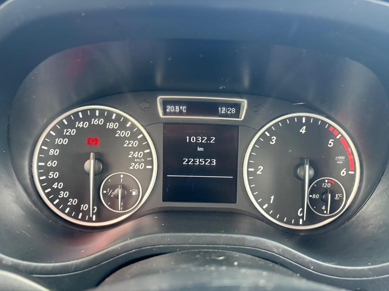 Mercedes-benz B 180 CDI Premium 2014 223.000 KM