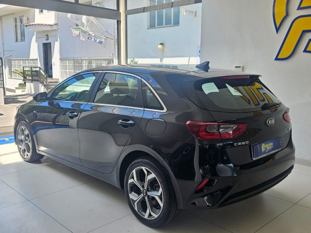Kia Ceed / cee'd 1.6 CRDi 136 CV MHEV iMT 5p. Style da €179,00