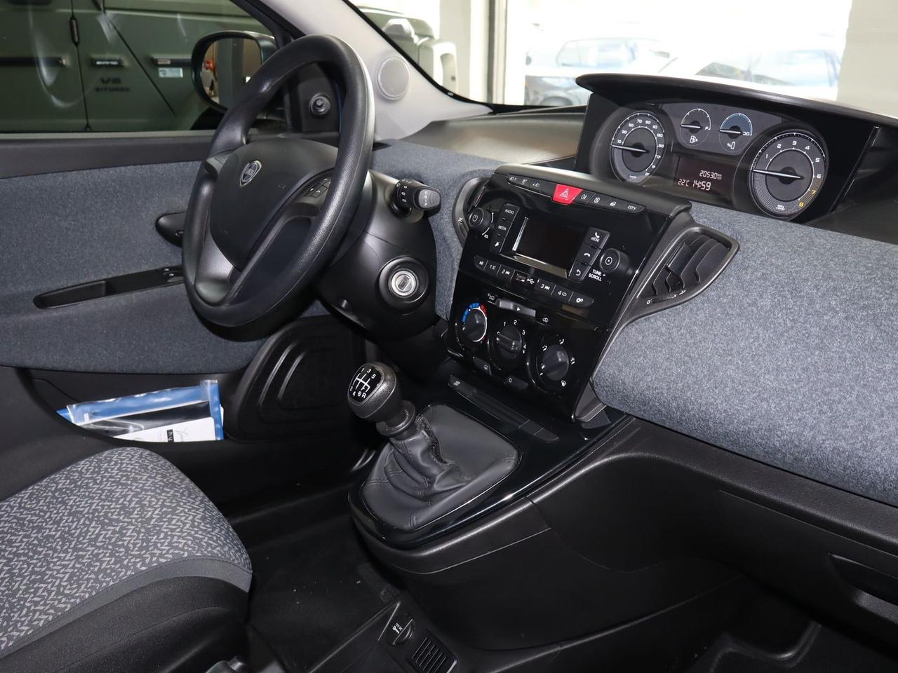 Lancia Ypsilon Silver 1.0 FireFly MHEV #10555