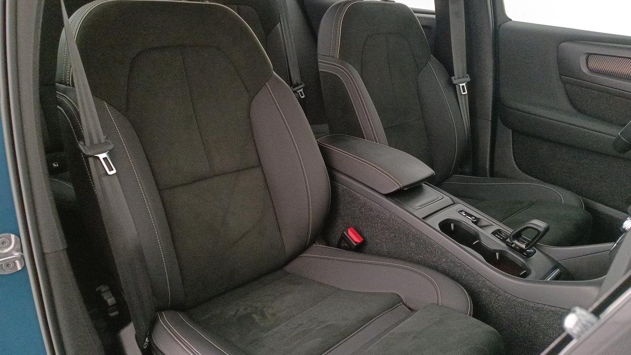 VOLVO XC40 2.0 b3 Core auto