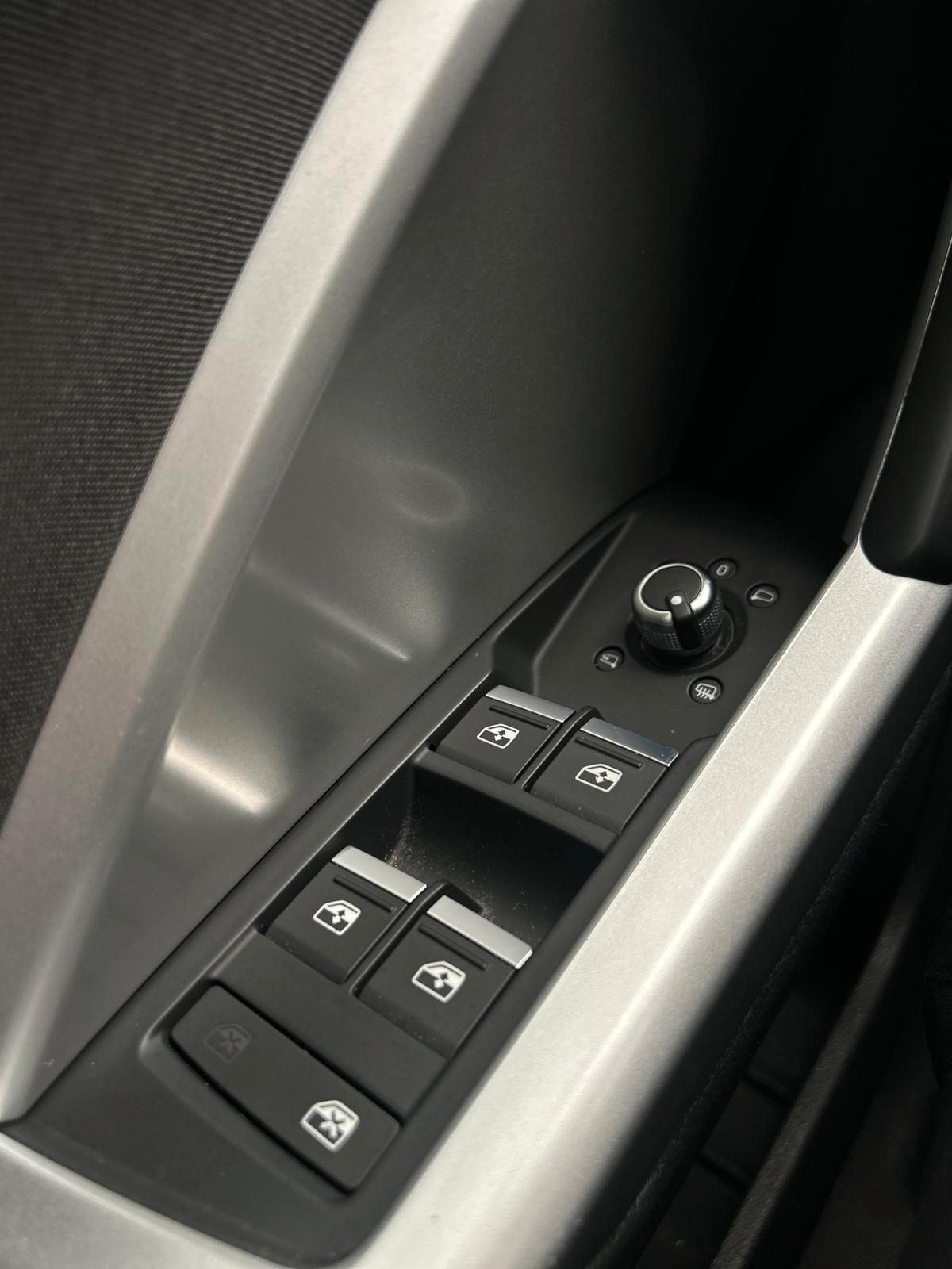 Audi Q3 35 2.0 Diesel 150 cv TDI S tronic Business Advanced