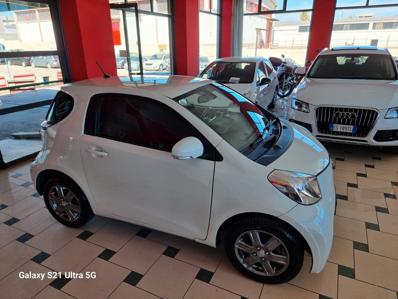 toyota iq full con navi garanzia 12 mesi stupenda