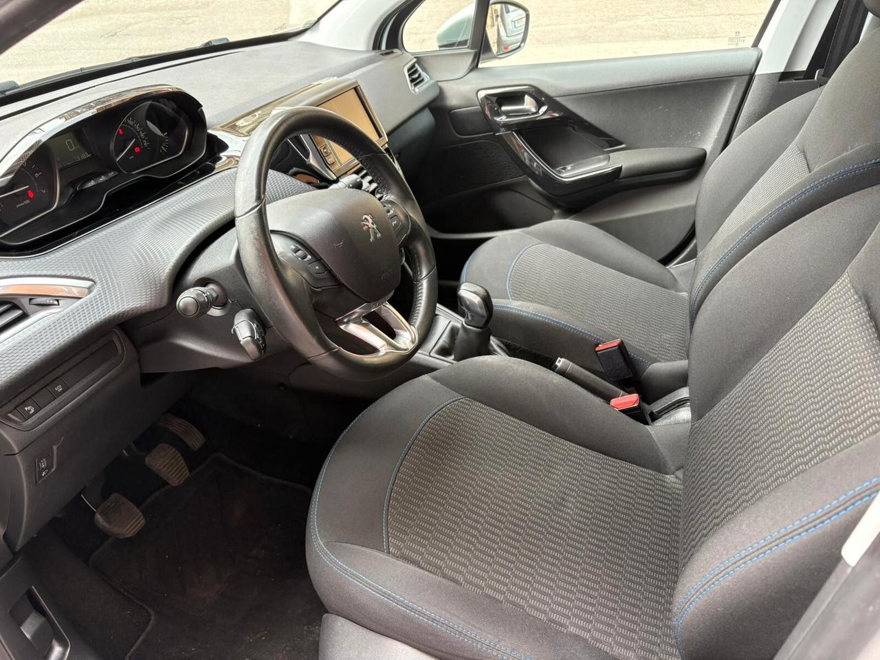 Peugeot 208 PureTech 82 Stop&Start 5 porte Signature