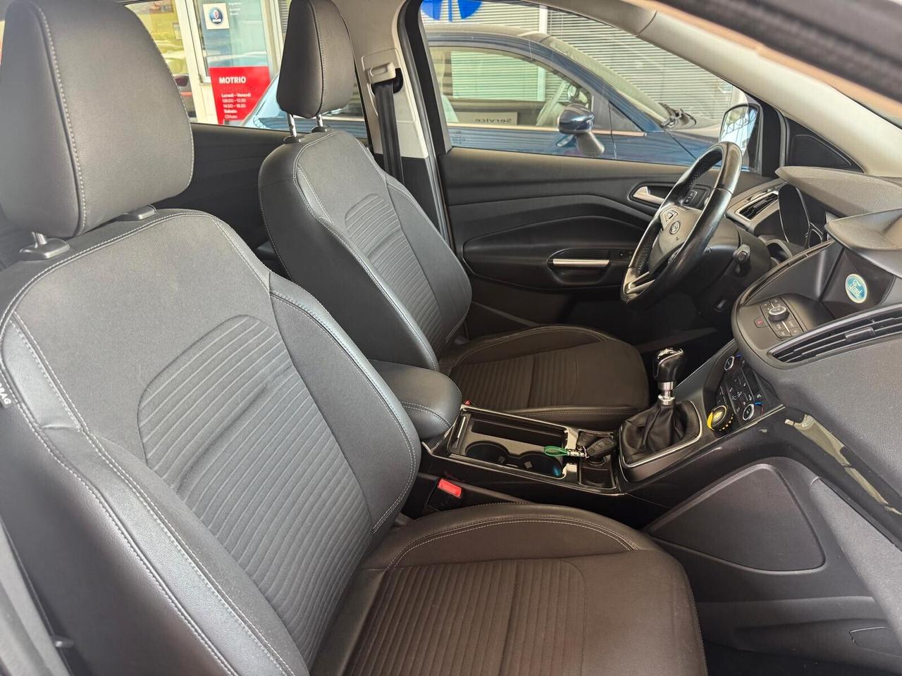 Ford Kuga 2.0 TDCI 150 CV S&S 4WD Powershift Business