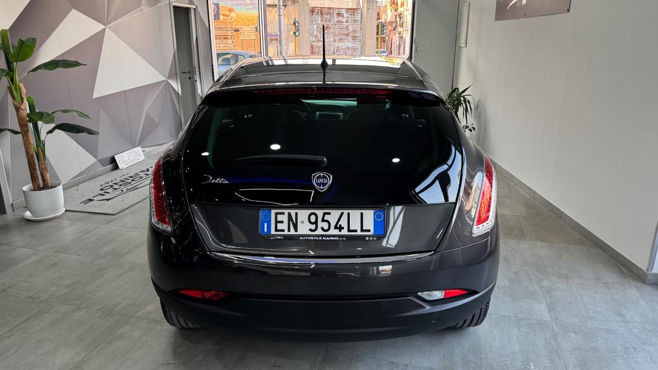 Lancia Delta 1.6 MJT DPF Gold-2012